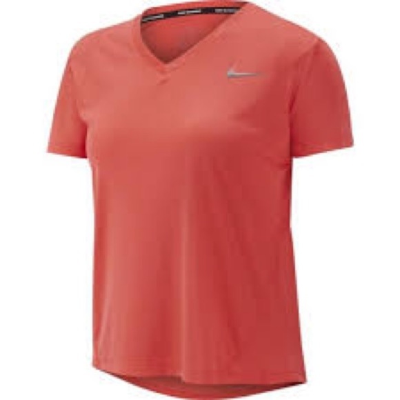 NIKE ⭐️drifit tee - Picture 1 of 5